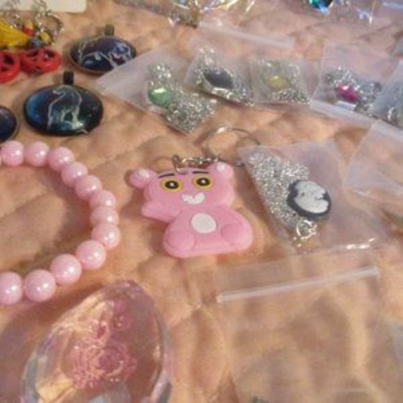 Jewelry 5 plus 5 This & that = 10 items you will receive A GREAT BUNDLE DEAL - Picture 1 of 10